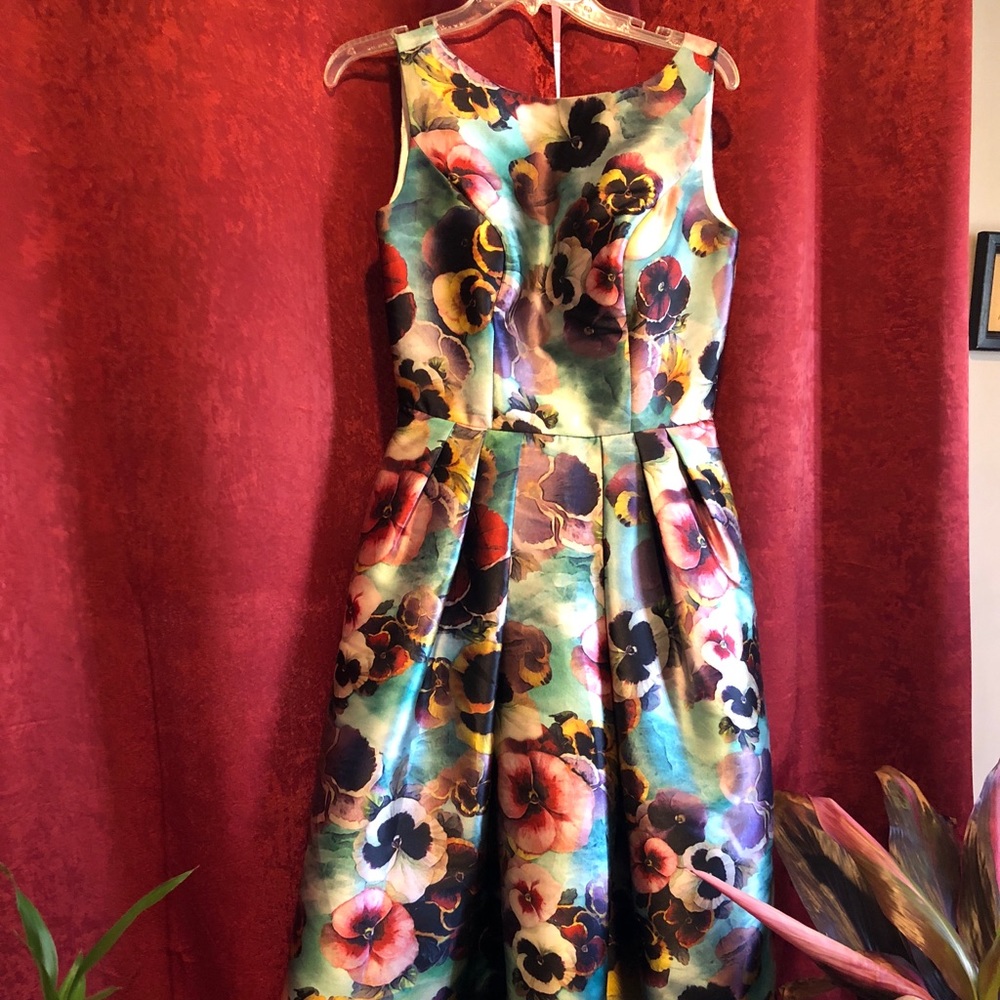 Chi Chi London Floral midi dress size UK 10 - US 6